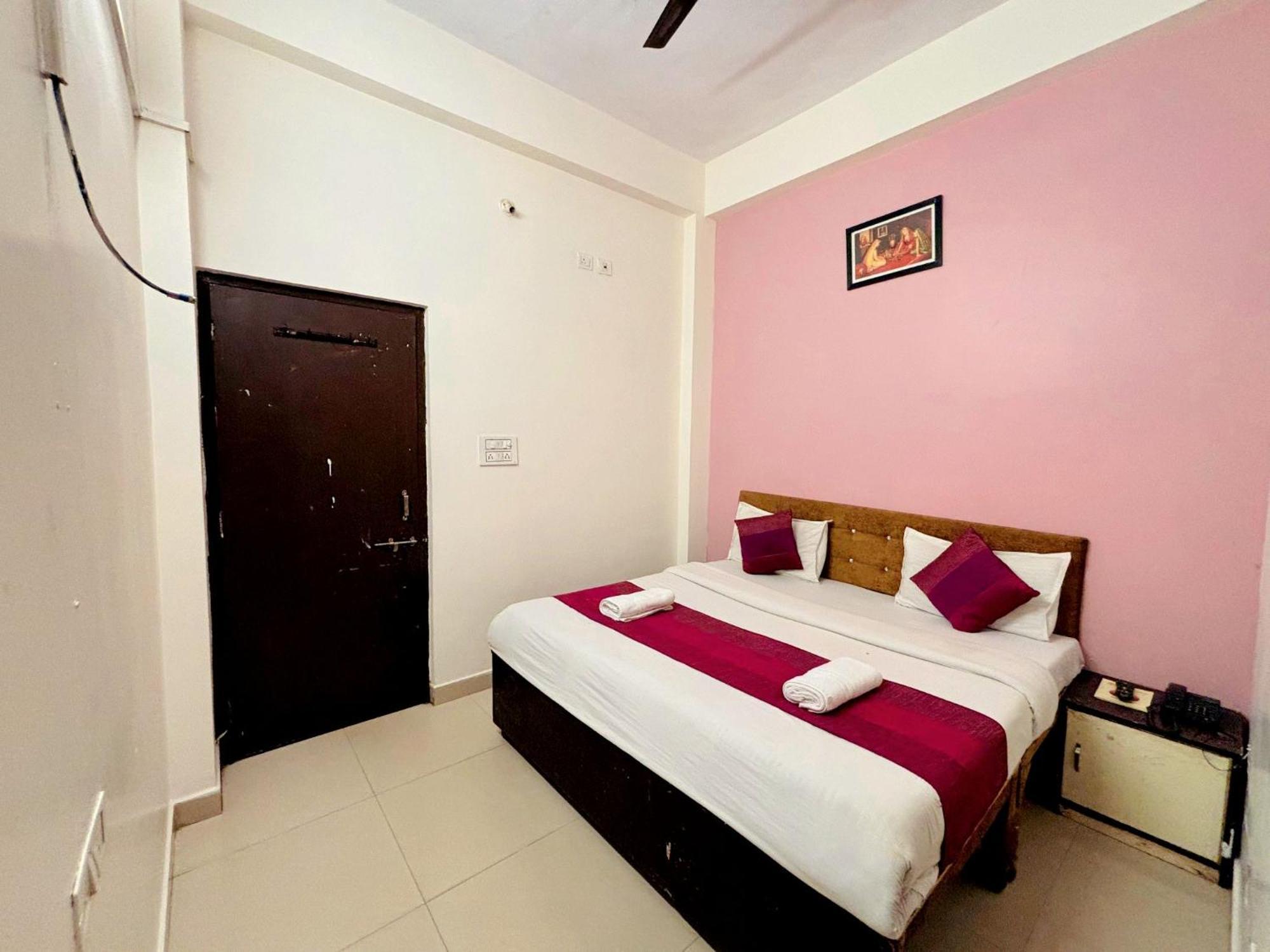 Hotel Sunrise Inn Kota  Buitenkant foto