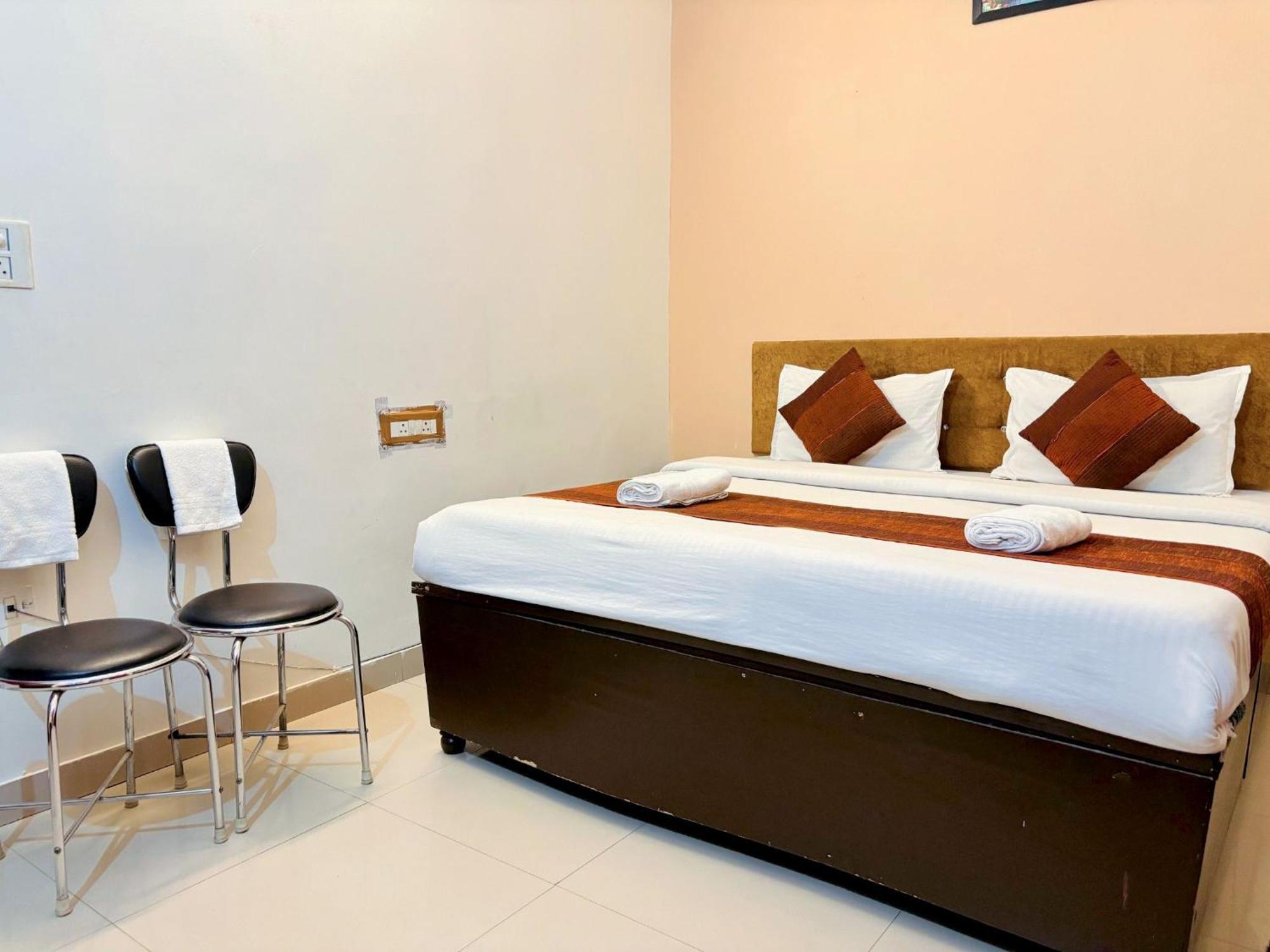 Hotel Sunrise Inn Kota  Buitenkant foto