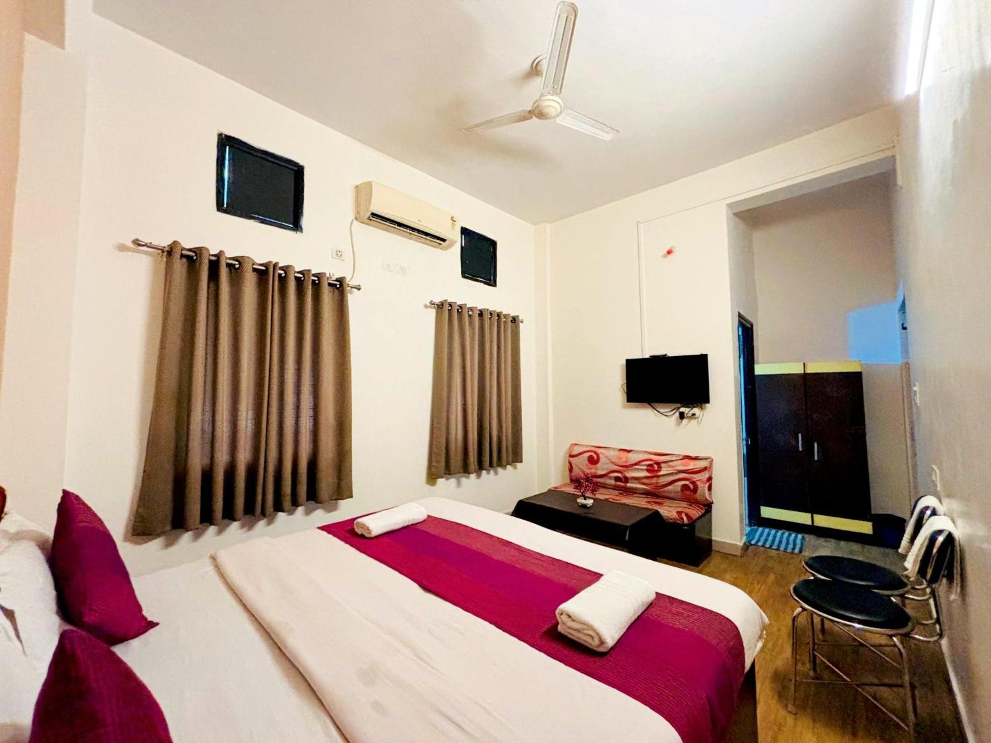 Hotel Sunrise Inn Kota  Buitenkant foto